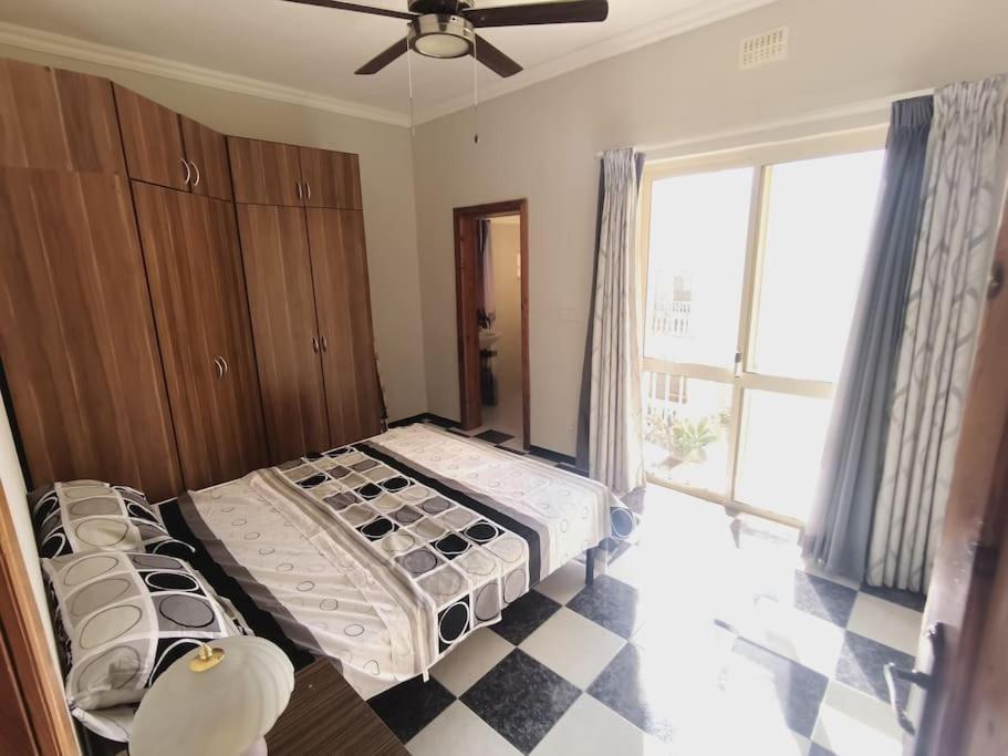 شقة Poseidons Seaview Penthouse Marsalforn المظهر الخارجي الصورة